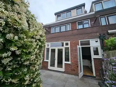 house de 118m2 à louer pour 2950€/mois à Vergierdeweg 189, Haarlem