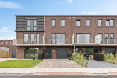 156m2 house to rent for 2150€/month in Opwierderweg 84, Appingedam