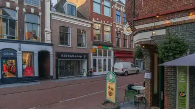 apartment de 65m2 à louer pour 1800€/mois à Haarlemmerstraat, Leiden
