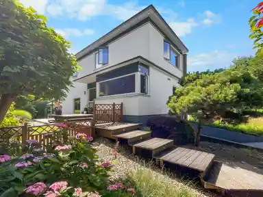 185m2 house to rent for 3450€/month in Ommelandvaart 2, Almere