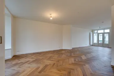 room 142τ.μ. προς ενοικίαση για 1000€/μήνα στην περιοχή Amsterdam