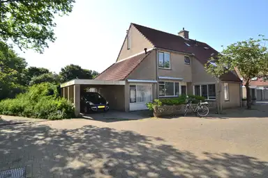 216m2 house to rent for 2250€/month in Steenbok 31, Katwijk