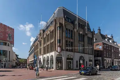 94m2 apartment to rent for 1650€/month in Raamstraat, Dordrecht