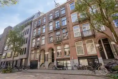 145m2 apartment to rent for 3650€/month in Ruysdaelstraat, Amsterdam