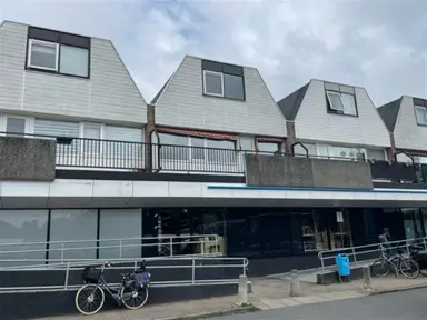 89m2 house to rent for 892€/month in Emmakade 158, Leeuwarden