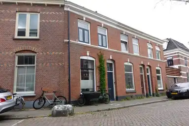 100m2 house zu vermieten für 3450€/Monat in Hartogstraat, Utrecht
