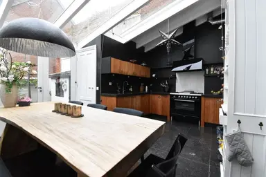 130m2 house to rent for 2150€/month in Godevaert Montensstraat, Breda