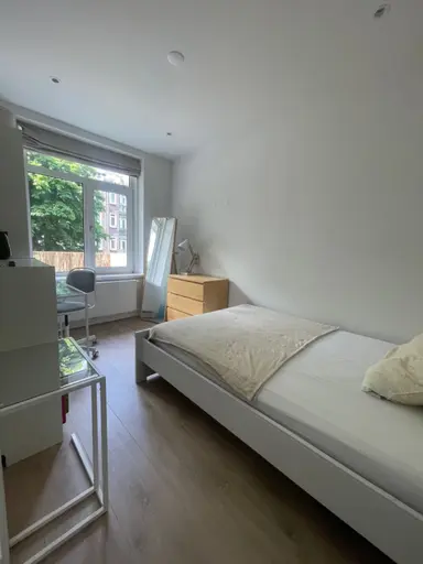 18m2 room zu vermieten für 1400€/Monat in Koningin Wilhelminaplein, Amsterdam