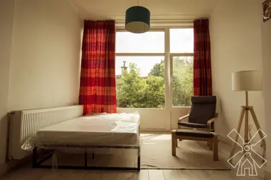 studio di 28m2 in affitto a 1400€/mese a Valkenboslaan, The Hague
