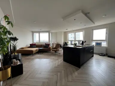 apartment di 85m2 in affitto a 2350€/mese a Gevers Deynootweg 1096A, The Hague