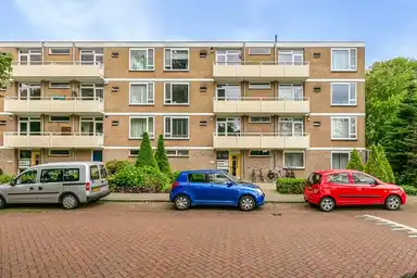 apartment de 66m2 à louer pour 927€/mois à Cederstraat, Alphen aan den Rijn
