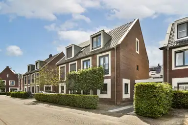 172m2 house zu vermieten für 4500€/Monat in Boterbloem 8, Ouderkerk aan de Amstel