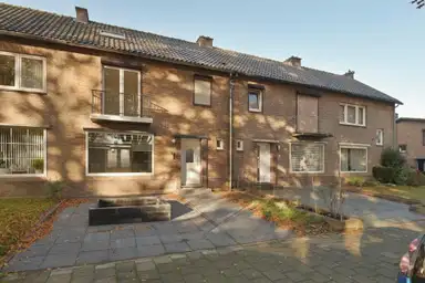 120m2 house zu vermieten für 1500€/Monat in Adamsstraat 3, Geleen