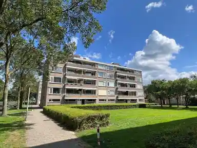 91m2 apartment to rent for 1665€/month in J.J. van Deinselaan, Enschede