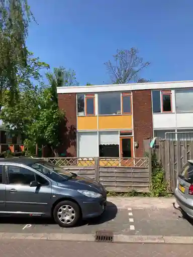 61m2 house to rent for 734.48€/month in Linnaeusstraat 55, Zaandam