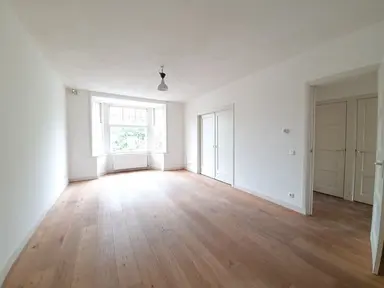 apartment de 100m2 à louer pour 2700€/mois à Stadionkade, Amsterdam