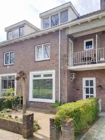 128m2 house to rent for 2700€/month in Witte de Withweg 1552, Breda