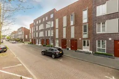 136m2 house to rent for 2950€/month in Tinbergenlaan 9, Rotterdam