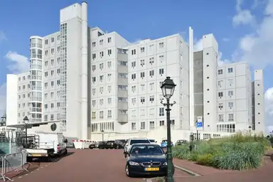 142m2 apartment to rent for 2950€/month in Seinpostduin, The Hague