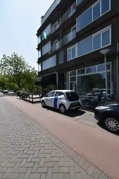 126m2 apartment to rent for 1617€/month in Statenweg 141B, Rotterdam