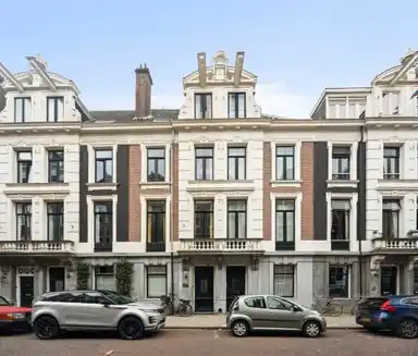 224m2 house to rent for 7500€/month in Pieter Cornelisz. Hooftstraat 147, Amsterdam