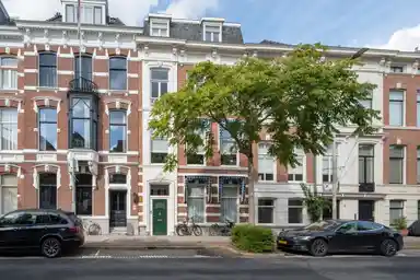 183m2 apartment to rent for 3950€/month in Laan Copes van Cattenburch 74, The Hague