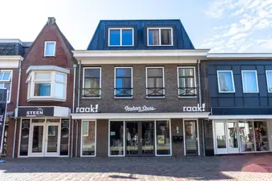77m2 apartment to rent for 2750€/month in Voorstraat, Egmond aan Zee
