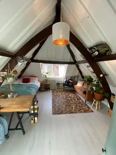 room 25τ.μ. προς ενοικίαση για 550€/μήνα στην περιοχή Noordeinde, Delft