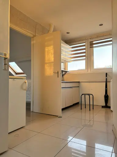 30m2 studio to rent for 995€/month in Orleansstraat, Maastricht