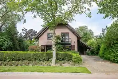 187m2 house to rent for 1750€/month in Johan Frisolaan 4671, Dinteloord