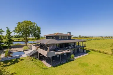 248m2 house to rent for 6950€/month in Hillegommerdijk 478, Beinsdorp