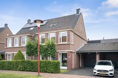 169m2 house te huur voor 3450€/maand in Middelhoeve, Nieuwegein