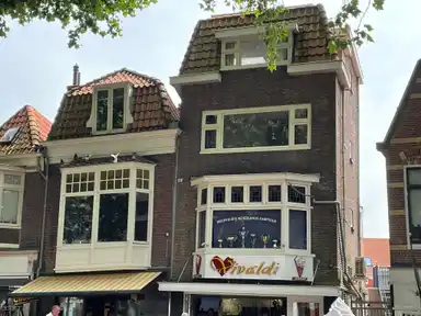 190m2 apartment to rent for 2050€/month in Gedempte Turfhaven 22, Hoorn