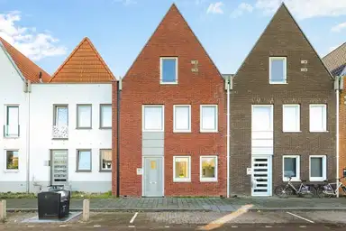 house de 113m2 à louer pour 1409€/mois à Baak van Kortgene 26, Amersfoort