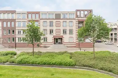 90m2 apartment to rent for 1720€/month in Drapiersgilde 117, Amersfoort