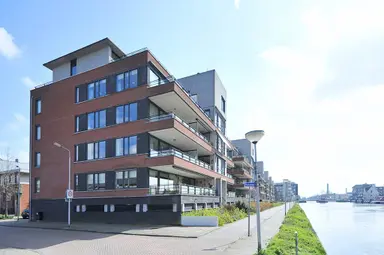 110m2 apartment to rent for 2200€/month in Koningsveld 75, Delft