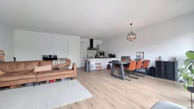 apartment de 107m2 à louer pour 1975€/mois à Achterhakkers, Dordrecht