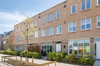 house de 188m2 à louer pour 4500€/mois à H.J.A. Hoflandlaan 7, Rotterdam