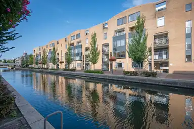 114m2 apartment to rent for 1950€/month in Olstgracht 43, Almere