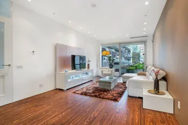 149m2 apartment te huur voor 3300€/maand in Rijswijkstraat 28, Amsterdam