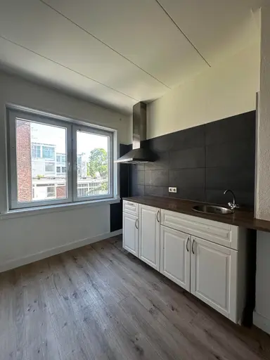 studio de 32m2 à louer pour 1050€/mois à Ruys de Beerenbroucklaan 1, Heerlen