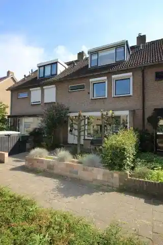 150m2 house zu vermieten für 2400€/Monat in Europalaan 678, Harderwijk