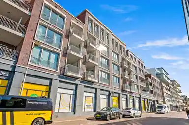 apartment de 109m2 à louer pour 2950€/mois à Doctor Lelykade 128, The Hague