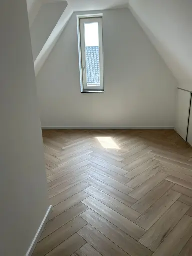 95m2 room to rent for 825€/month in Adriana van Roonlaan, The Hague