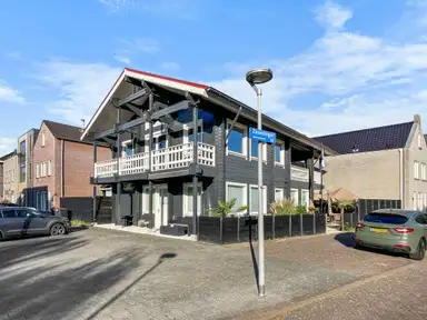 180m2 house te huur voor 3450€/maand in Zeussingel 1363, Almere
