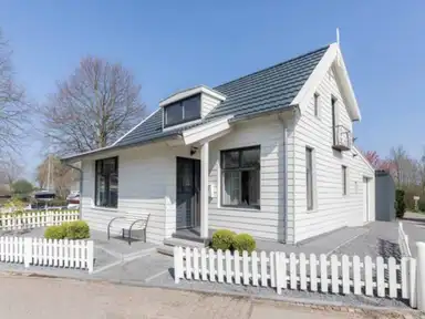 108m2 house to rent for 1950€/month in Heensedijk 4655, De Heen