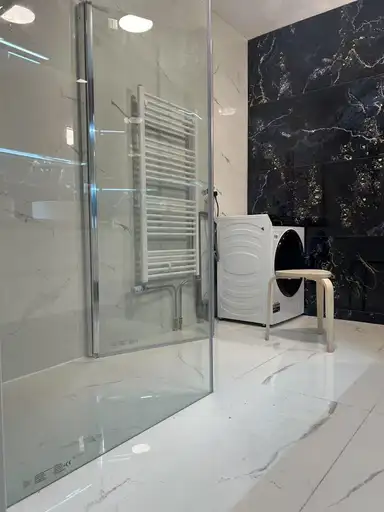 28m2 room zu vermieten für 1300€/Monat in Balearenlaan, Amsterdam