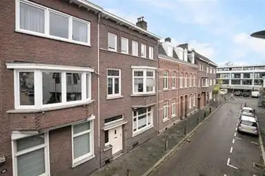 127m2 apartment to rent for 1995€/month in Burgemeester Ceulenstraat 8B, Maastricht