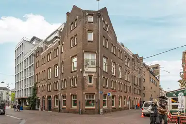 apartment de 67m2 à louer pour 2200€/mois à Leidsekruisstraat 54, Amsterdam