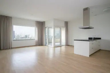103m2 apartment to rent for 1585€/month in Van der Hoevenplein 17, Rotterdam